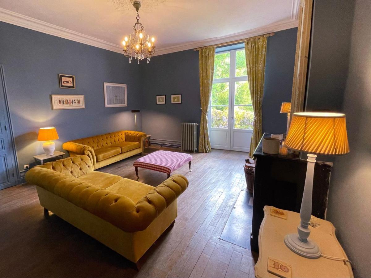 Beautiful 6 Bedroom House With Pool & Large Garden Le Pechereau Exterior photo